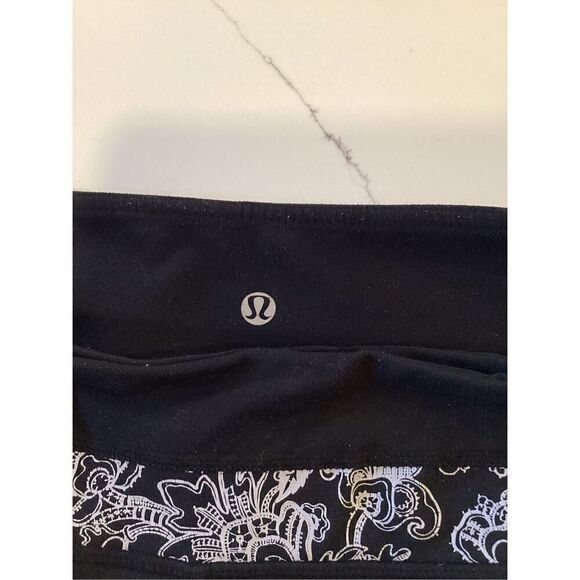 Lululemon Womens Black Athletic Flared Yoga Pants Sz 6 ? Stretch Performance - Picture 4 of 7